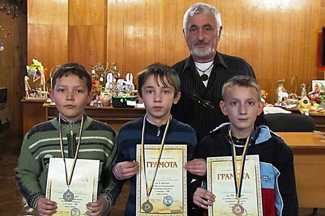 На Іршавщині зібралися на особисто-командний чемпіонат шашкісти з усього Закарпаття (ФОТО)
