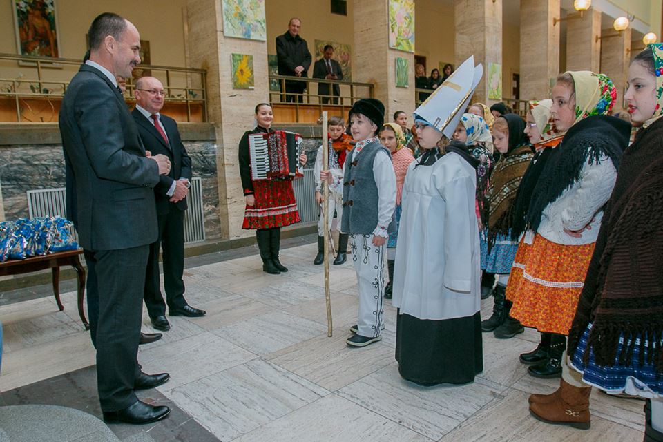 В Ужгороді з нагоди Різдва Христового традиційно колядували діти зі Словаччини