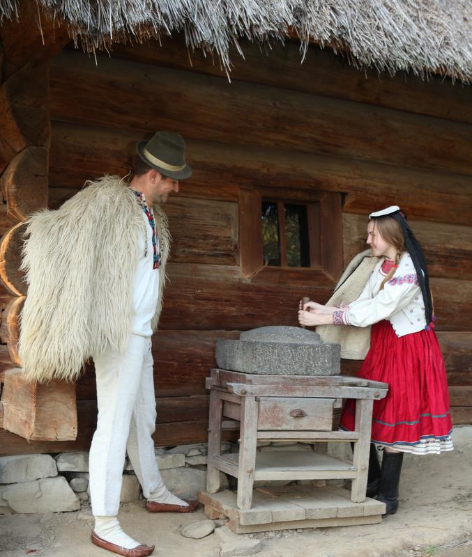 В Ужгороді упродовж року навчатимуть технікам вишивки, притаманним для Закарпаття