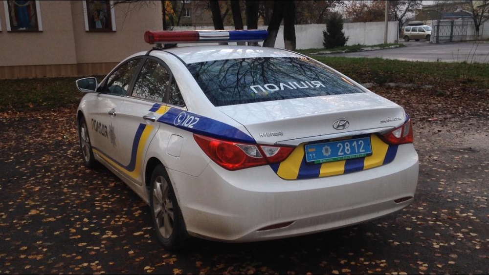 В Ужгороді поліцейську "Хюндай-Сонату" з Києва впіймали на систематичному порушенні ПДР (ФОТО, ВІДЕО)