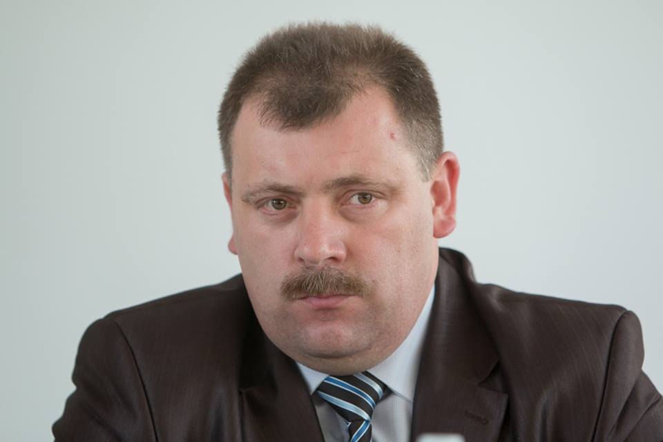 Головою Іршавської райради став представник "Єдиного Центру" Віктор Симканинець