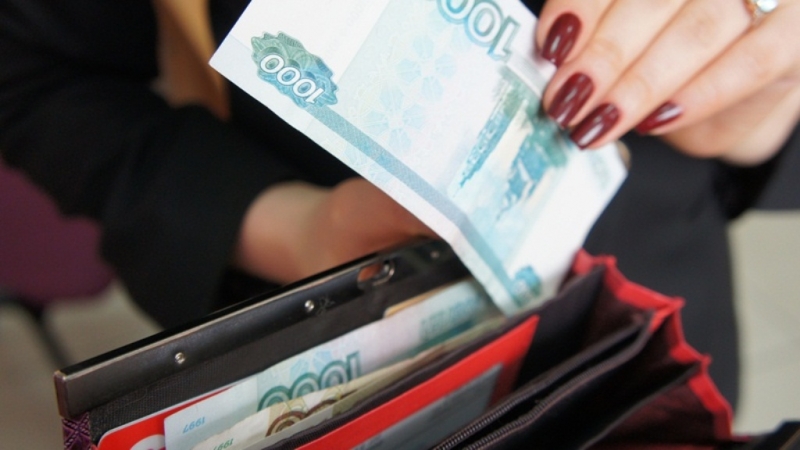 Жіночі чари та хіть коштували мешканцю Ужгорода 27 тис грн та 2 тис дол