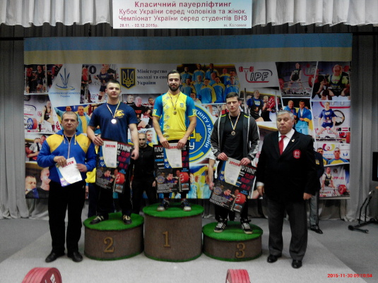 На змаганнях за кубок України з пауерліфтингу серед 35 вишів УжНУ посів 7 місце (ФОТО)