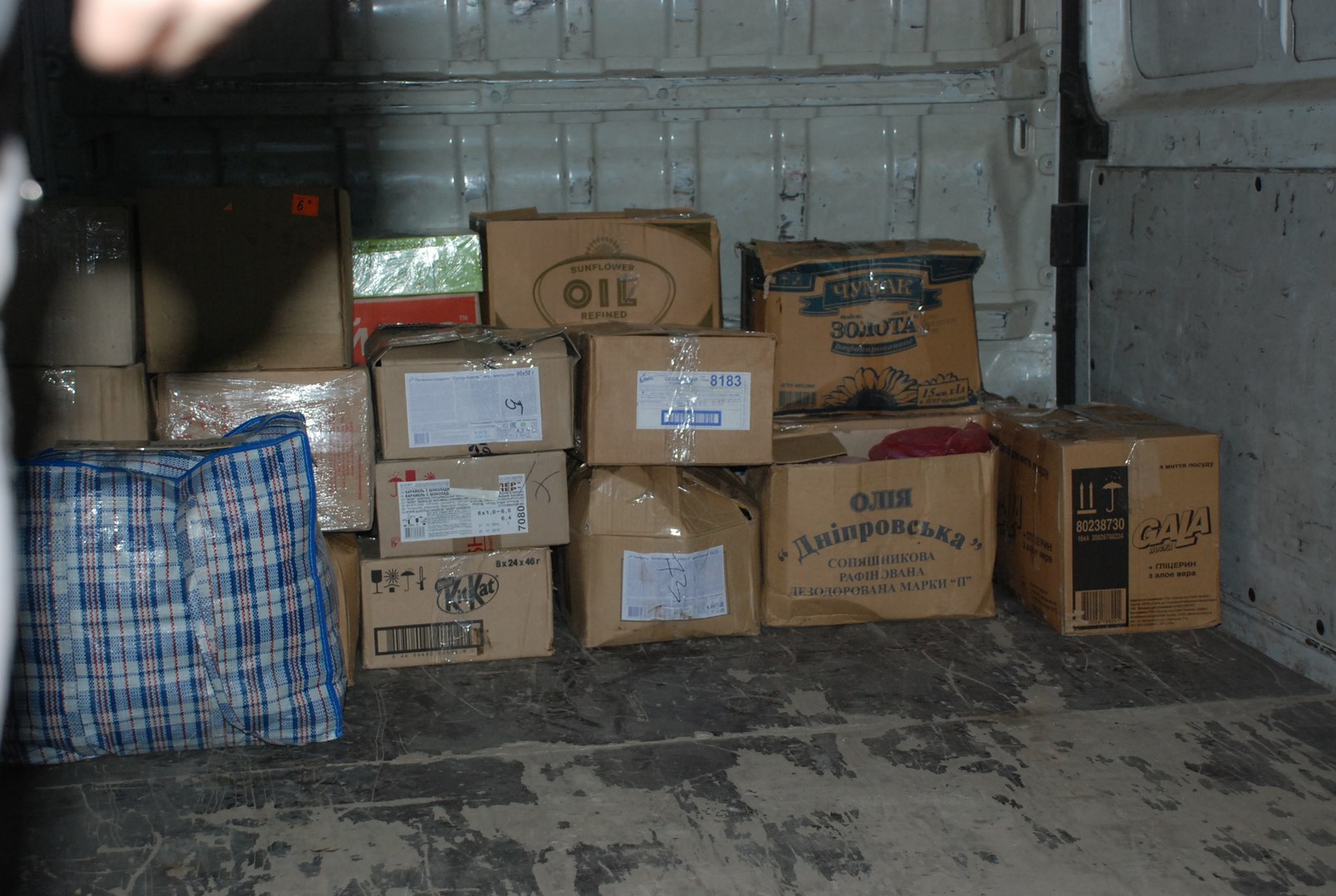 З Іршавщини від церкви та Червоного Хреста на Донеччину відправилась вантажівка з гуманітарною допомогою (ФОТО)