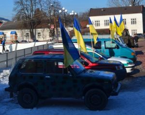 Волонтери Тячівщини відправили на Схід колону з шести авто для потреб АТО (ФОТО, ВІДЕО)
