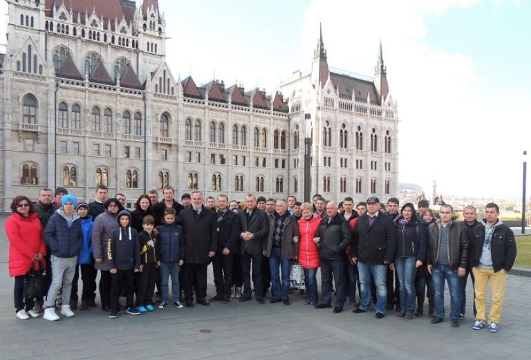 "Футбольна" делегація з Берегова відвідала сучасний стадіон у Ференцвароші та угорський парламент (ФОТО)