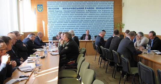 Влада Закарпаття провела в Мукачеві нараду на тему оборони області та країни