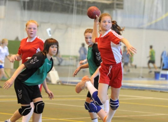 В Ужгороді пройшов Всеукраїнський турнір з гандболу «Сакура» серед команд дівчат та юнаків (ФОТО)