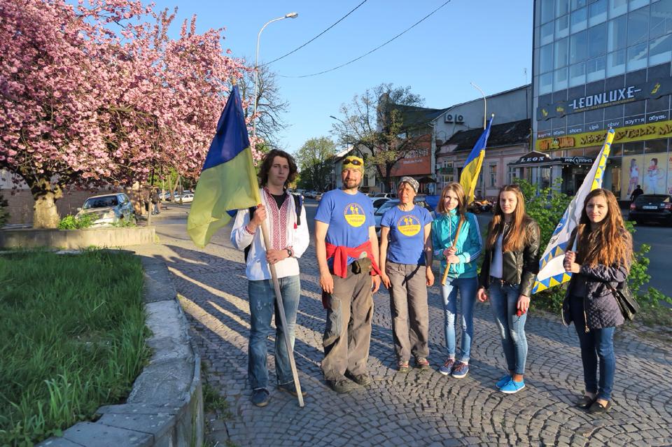 Учасники експедиції "Пішки навколо України" дісталися Ужгорода (ФОТО, ВІДЕО)