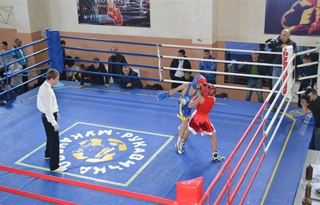 У Мукачеві пройшов Чемпіонат Закарпаття з боксу серед молоді (ФОТО)