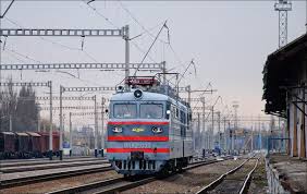 До травневих свят у напрямку Ужгорода курсуватимуть кілька додаткових поїздів, інші –здійснять додаткові рейси