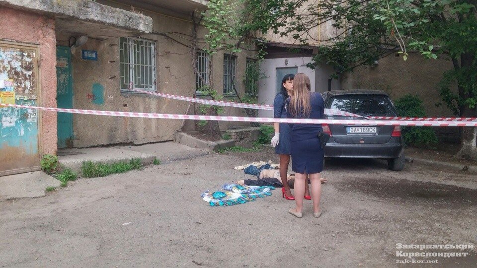 В Ужгороді загинув чоловік, випавши з багатоповерхівки (ФОТО)