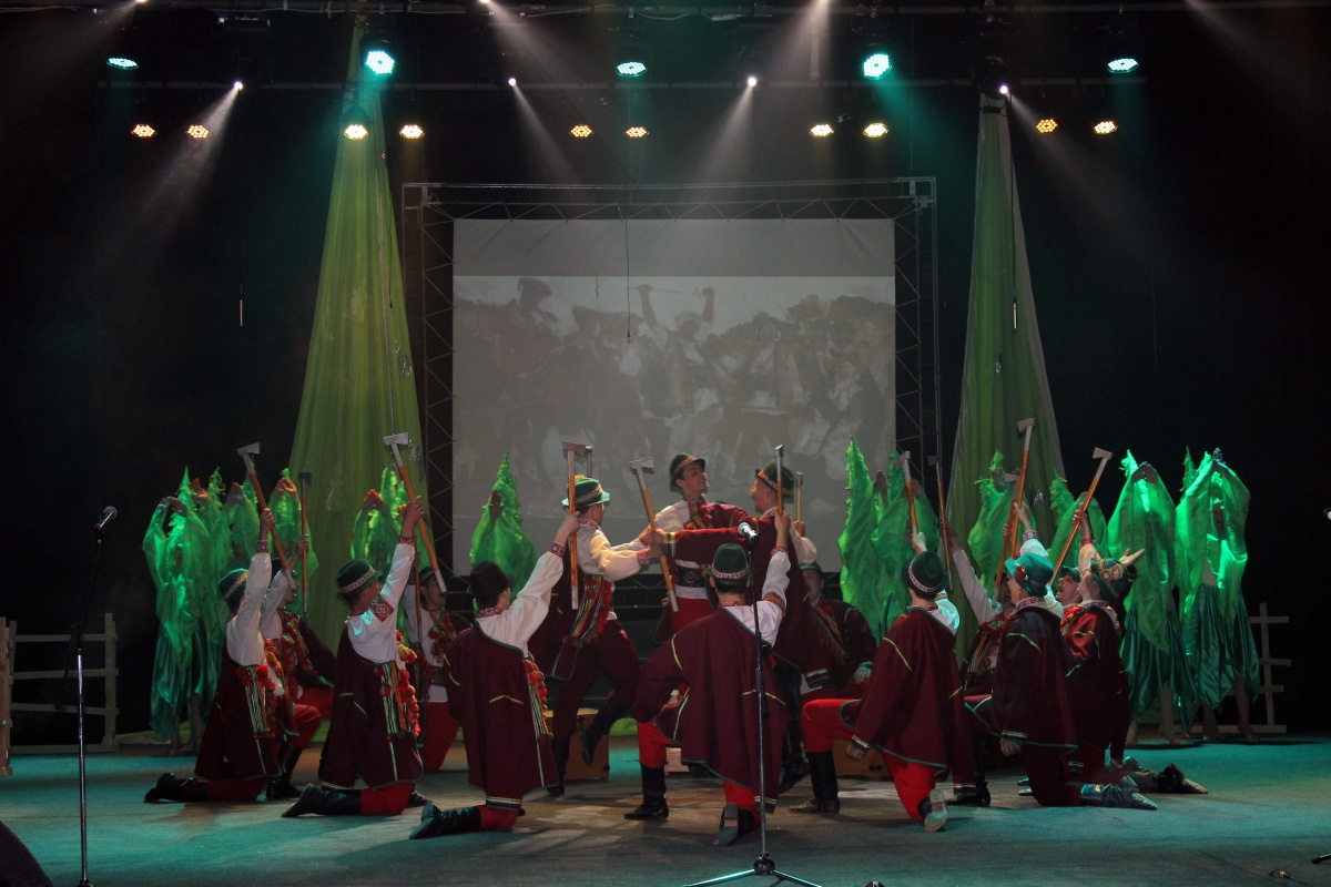 Ужгородський коледж культури і мистецтв завершив творчий рік тематичним концертом (ФОТО)