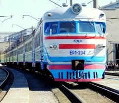 Укрзалізниця на Трійцю призначила ще один додатковий рейс потяга Харків-Ужгород