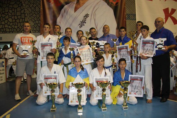 Мукачівські каратисти привезли 5 медалей із Кубку світу, одна з яких золота (ФОТО) (ВІДЕО)