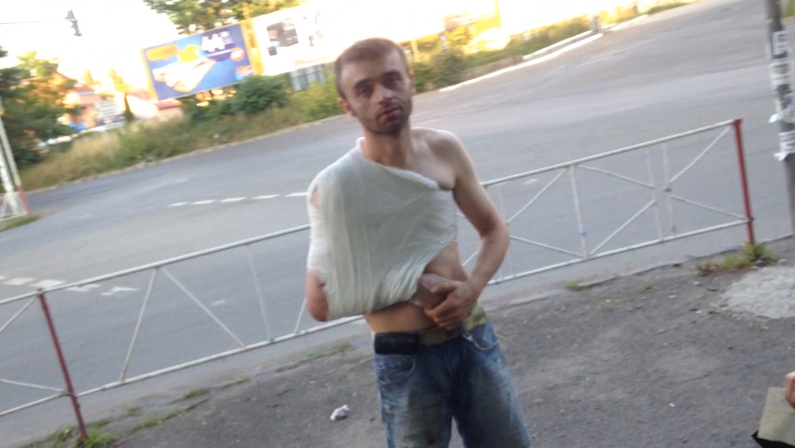 В Ужгороді розшукують таксиста, що збив пішохода на "зебрі" і втік (ФОТО, ВІДЕО)