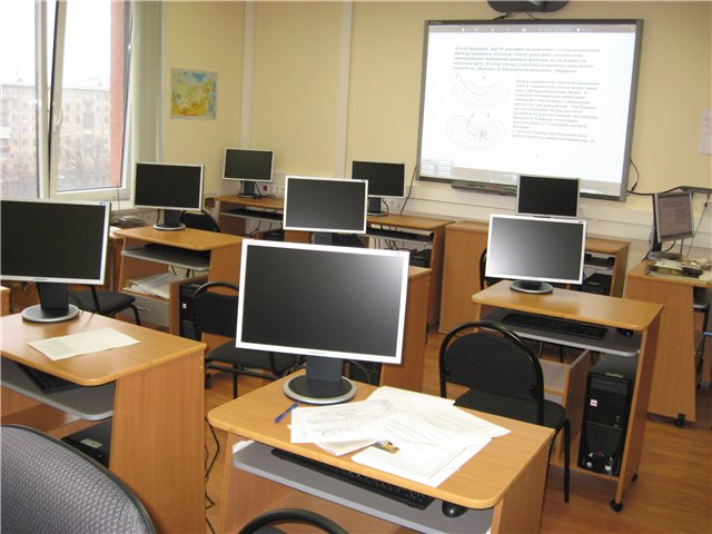 Закарпатські школи отримають комплекти меблів та комп’ютерні класи