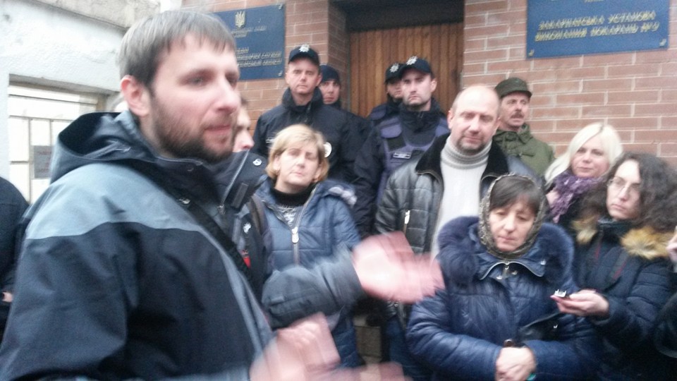 Нардепи після відвідин бійців ПС в Ужгороді заявили, що розгляд справ суди затягують, аби зійшли сліди від побоїв (ФОТО)