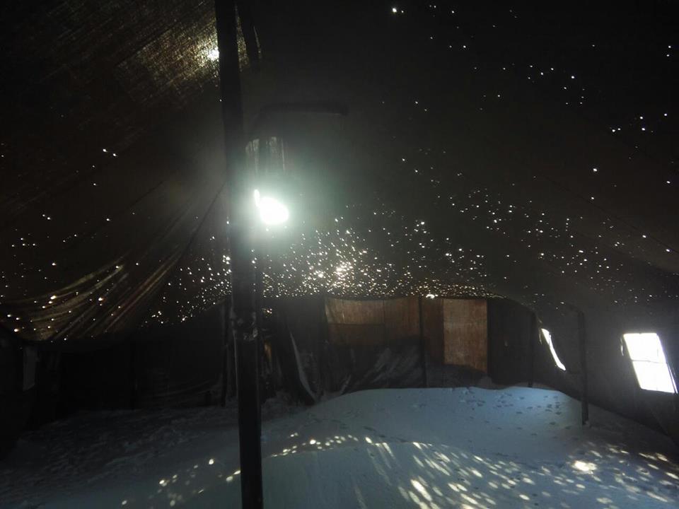 Бійців 128-ї бригади кинули на полігоні "Широкий лан" в занесених снігом дірявих наметах (ФОТО)