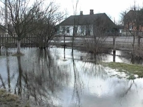 Через сильні дощі, що підтопили свердловини, Перечин – без водопостачання. Підтоплення усувають на Іршавщині та Винградівщині