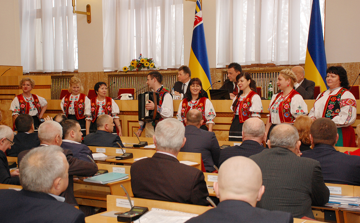 Сесія Закарпатської обласної ради продовжиться іншим разом, депутати відклали розгляд низки питань