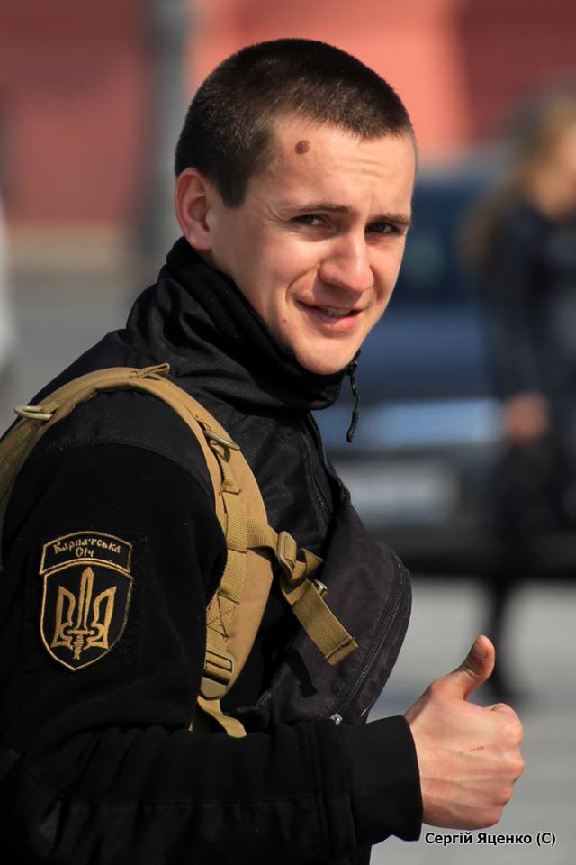 До Дня захисника України полеглого на війні закарпатця Мирослава Мислу нагородили орденом
