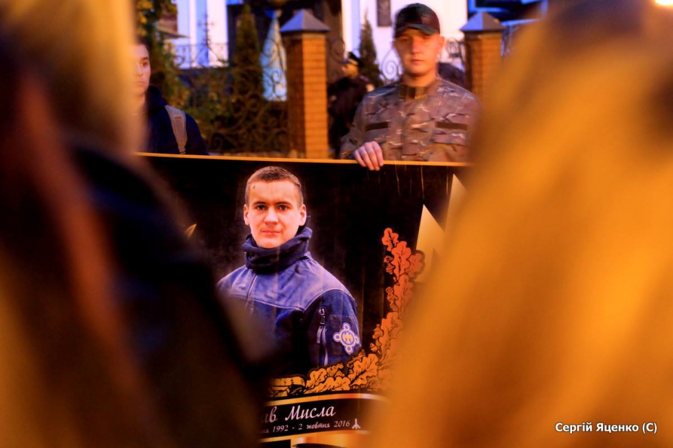 У Харкові пройшов марш на честь закарпатця, що загинув у війні на Донбасі (ФОТО)