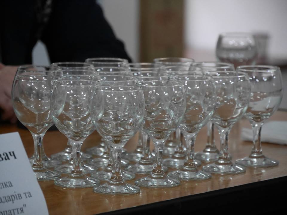 На цьогорічному фесті "Закарпатське божоле" в Ужгороді представлять понад 300-400 видів вина (ФОТО, ВІДЕО)