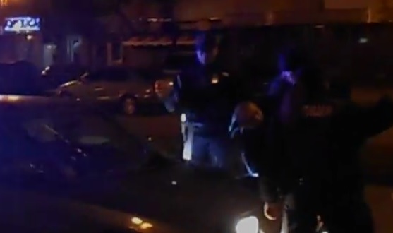 Одурманеного наркотиком водія "Мазди", що порушив ПДР в Мукачеві, пострілами затримали аж в Ужгороді (ВІДЕО)