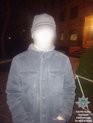 В Ужгороді "за гарячими слідами" затримали чоловіка, який не розрахувався з таксистом та погрожував йому ножем (ФОТО)