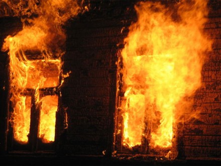 В Ужгороді в пожежі в будинку загинула 86-річна жінка