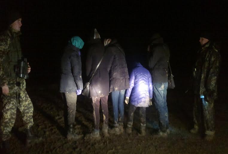 На Закарпатті на кордоні з Угорщиною затримали 5 афганців (ВІДЕО)