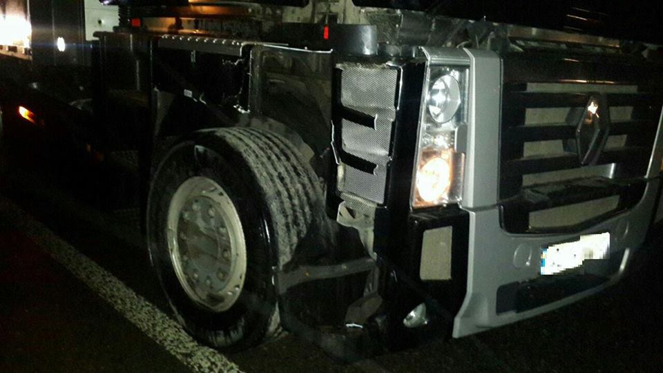 На Закарпатті водій вантажівки з причепом збив жінку