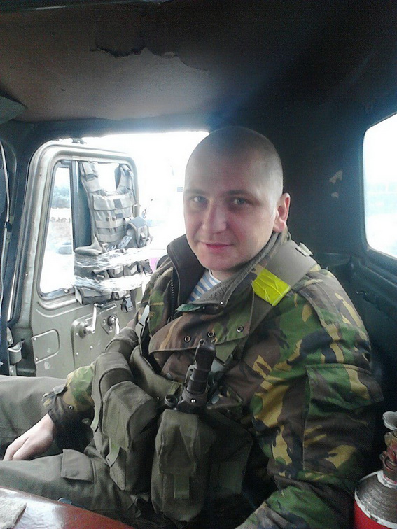 Боєць АТО і поліцейський Тарас Пономаренко: "Чим ближче до смерті, тим чистішими стають люди" (ФОТО)