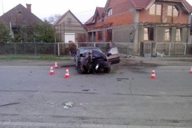В Ужгороді п'яний водій "Опеля" розбив авто і потрапив в лікарню (ФОТО)