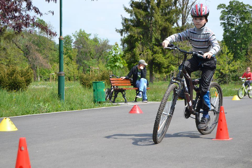 Щовихідних у Мукачеві працюватиме велошкола (ФОТО)