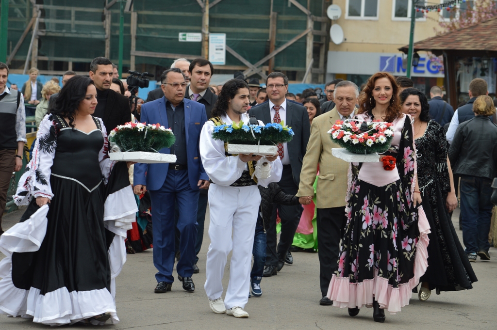 Закарпатські цигани відзначили національне свято (ФОТО, ВІДЕО)