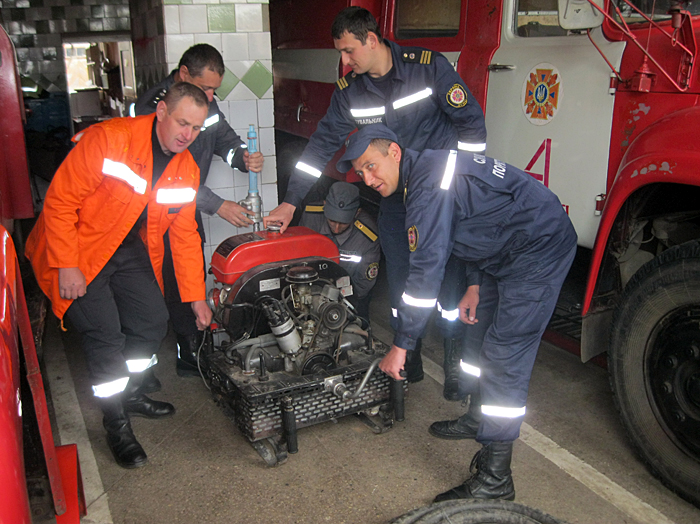 Міжгірські рятувальники отримали гуманітарну допомогу від чеських колег (ФОТО)