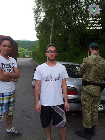 На Закарпатті затримали авто з "туристами" із Сирії без документів (ФОТО)