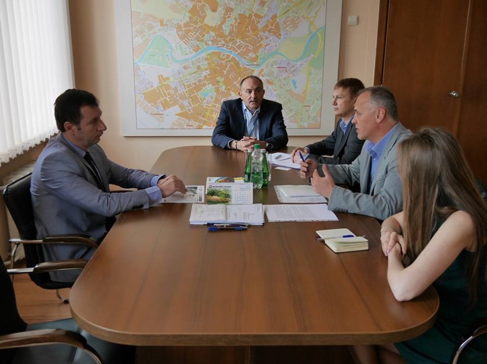 В Ужгороді міжнародні спостерігачі ОБСЄ цікавилися кривавим інцидентом в "Короні"