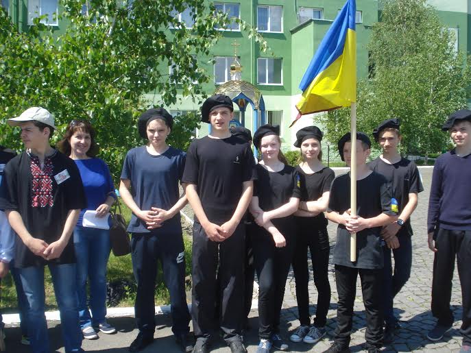 Мукачівські школярі відкрили перший етап Всеукраїнської військово-патріотичної гри "Джура" (ФОТО)