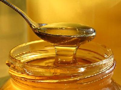 Під приводом продажу меду циганка вкрала в закарпатського пенсіонера 63 тис грн