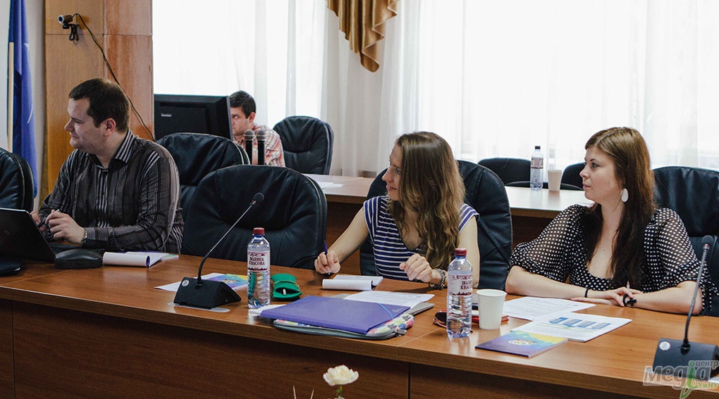 В Ужгороді на міжнародному семінарі говорили про транскордонне співробітництво в період кризи сусідніх земель