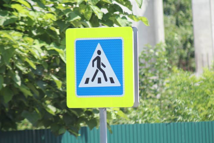 У Мукачеві встановили майже сотню нових дорожніх знаків