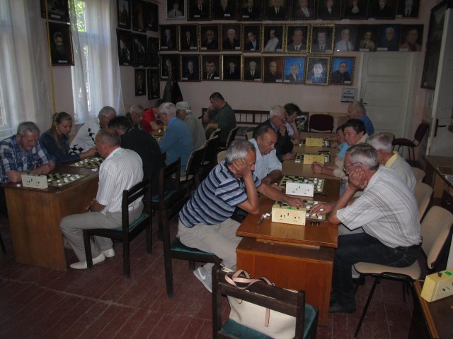 У Виноградові відбулися чемпіонати Закарпатської області зі швидкої гри і блискавичних шашок-64 (ФОТО)