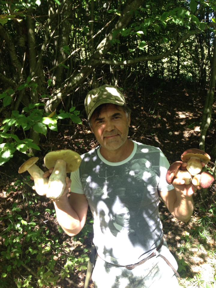 У Смерековій на Закарпатті за одне "тихе полювання" назбирали 114 кілограмів білих грибів (ФОТО)