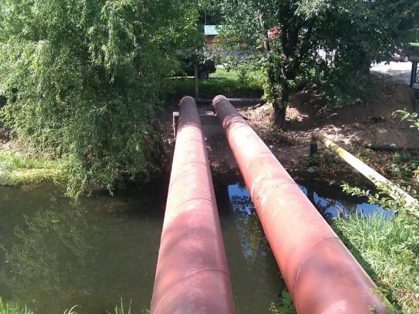У Берегові завершують монтаж каналізації, яка врятує канал Верке (ФОТО)