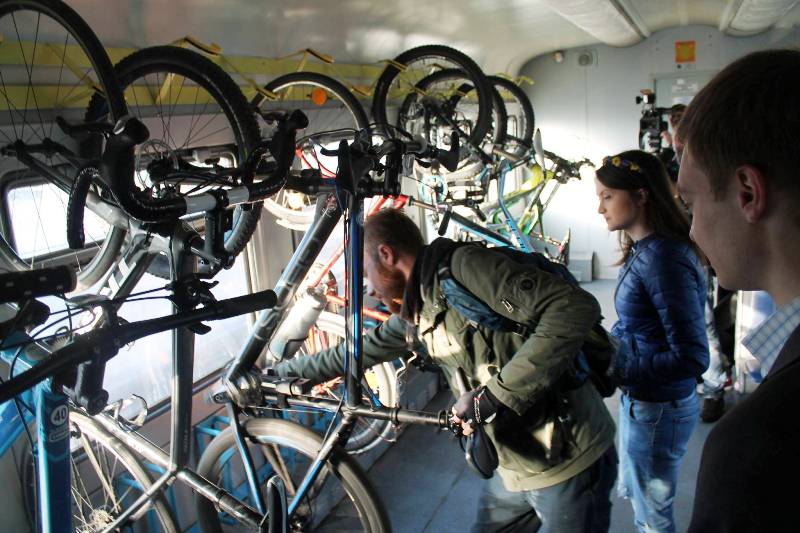 Взяти велосипед у потяг на Закарпаття коштує 4 гривні, але попиту немає — Укрзалізниця (ДОКУМЕНТ)