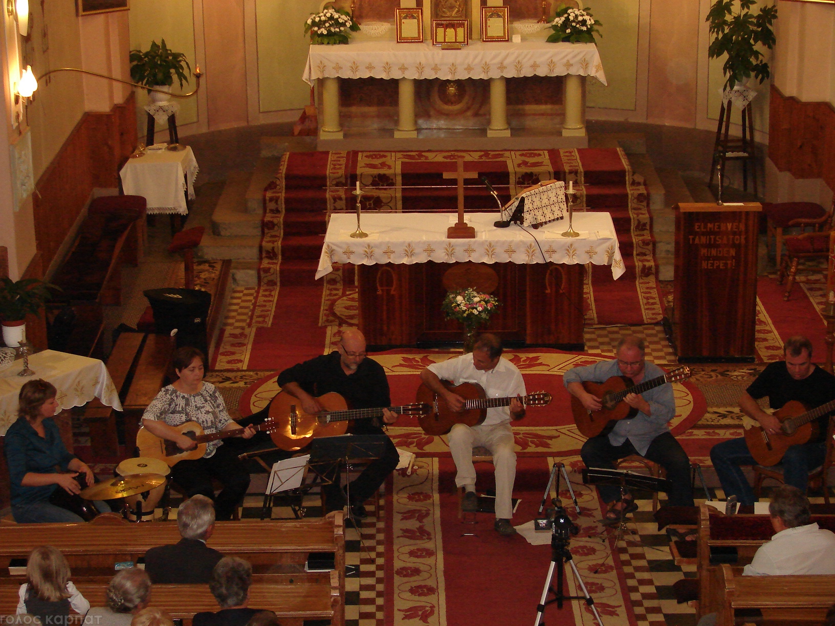 У Хусті, в римо-католицькому храмі відбувся концерт гітаристів із угорського Сексада (ФОТО)