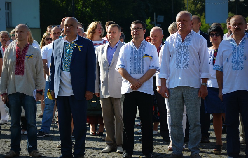 З Днем Незалежності України закарпатців привітали урочисті фанфари з балкона ОДА (ФОТО, ВІДЕО)